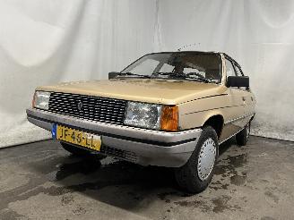 Coche accidentado Renault 9 9 (L42) Sedan 1.4 TL,GTL,TSE (C2J-720) [49kW]  (09-1985/12-1988) 1982/10