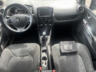 Renault Clio Clio IV Estate/Grandtour (7R) Combi 5-drs 0.9 Energy TCE 90 12V (H4B-4=
00(H4B-A4)) [66kW]  (01-2013/08-2021) picture 9