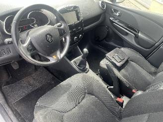 Renault Clio Clio IV Estate/Grandtour (7R) Combi 5-drs 0.9 Energy TCE 90 12V (H4B-4=
00(H4B-A4)) [66kW]  (01-2013/08-2021) picture 10