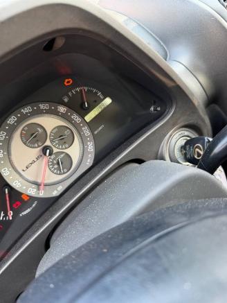 Lexus IS IS (E1) Sedan 200 2.0 24V (1G-FE) [114kW]  (04-1999/07-2005) picture 2