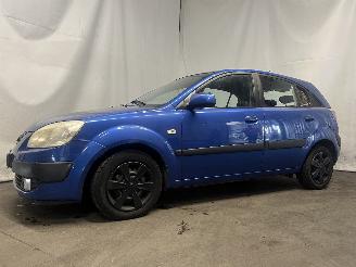 Kia Rio Rio II (DE) Hatchback 1.4 16V (G4EE) [71kW]  (03-2005/12-2011) picture 3