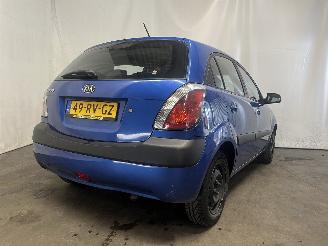 Kia Rio Rio II (DE) Hatchback 1.4 16V (G4EE) [71kW]  (03-2005/12-2011) picture 5