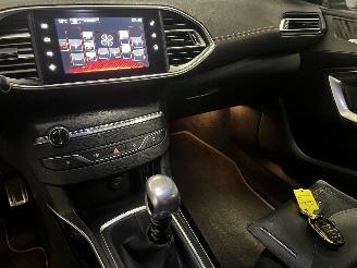 Peugeot 308 308 SW (L4/L9/LC/LJ/LR) Combi 5-drs 1.2 12V e-THP PureTech 130 (EB2DTS=
(HNY)) [96kW]  (03-2014/06-2021) picture 17