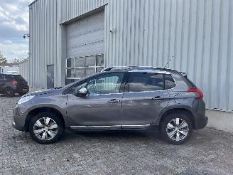 Peugeot 2008 2008 (CU) MPV 1.2 12V e-THP PureTech 110 (EB2DT(HNZ)) [81kW]  (01-2015=
/12-2019) picture 3