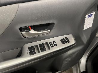 Toyota Prius Prius Plus (ZVW4) MPV 1.8 Hybrid 16V (2ZRFXE) [100kW]  (05-2011/...) picture 20