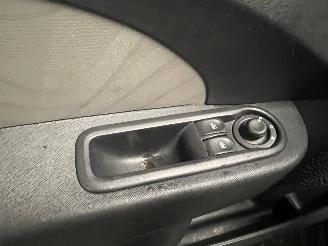 Renault Twingo Twingo II (CN) Hatchback 3-drs 1.2 16V (D4F-770) [55kW]  (03-2007/09-2=
014) picture 10