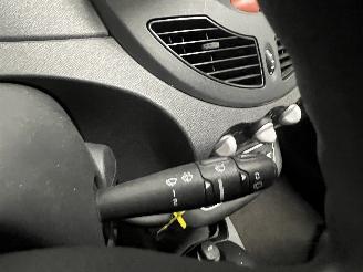 Renault Twingo Twingo II (CN) Hatchback 3-drs 1.2 16V (D4F-770) [55kW]  (03-2007/09-2=
014) picture 12