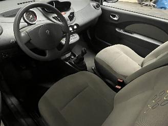 Renault Twingo Twingo II (CN) Hatchback 3-drs 1.2 16V (D4F-770) [55kW]  (03-2007/09-2=
014) picture 9