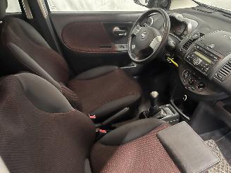 Nissan Note Note (E11) MPV 1.6 16V (HR16DE) [81kW]  (03-2006/06-2012) picture 16