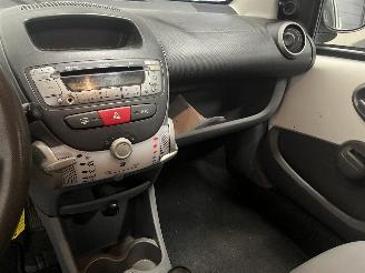 Citroën C1 C1 Hatchback 1.0 12V (384F(CFA)) [50kW]  (06-2005/09-2014) picture 18