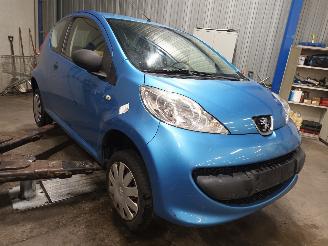 Peugeot 107 107 Hatchback 1.0 12V (384F(1KR)) [50kW]  (06-2005/05-2014) picture 2
