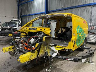 Salvage car Mercedes Suburban Vito (447.6) Van eVito 41/60/66 kWh (EM780.701) [85kW]  (03-2019/...) 2020/11