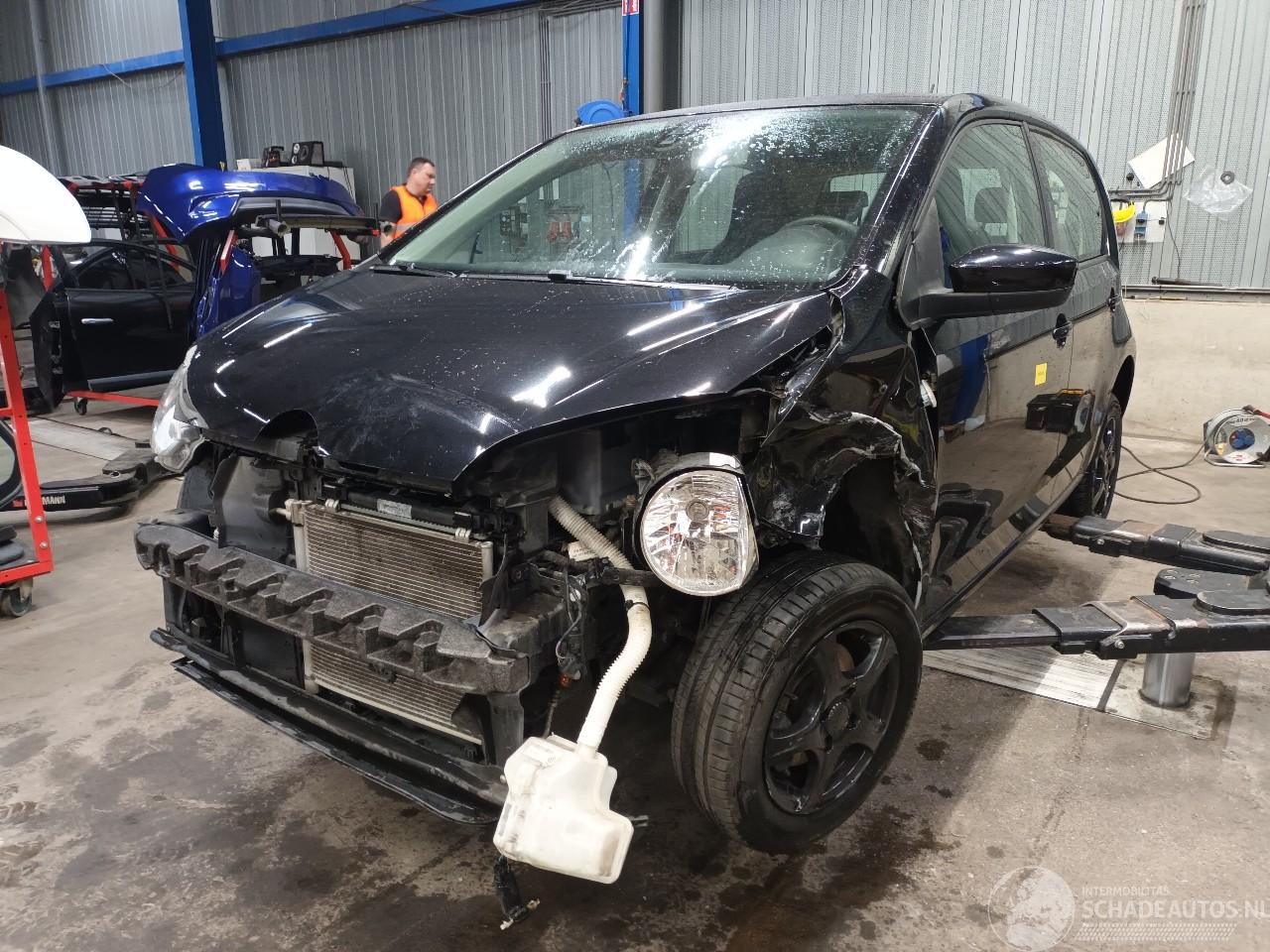 Volkswagen Up! Up! (121) Hatchback 1.0 12V 60 (CHYA) [44kW]  (08-2011/08-2020)