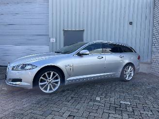 Jaguar XF XF Sportbrake Combi 2.2 D S 16V (224DT(DW12C)) [147kW]  (09-2012/04-20=
14) picture 2
