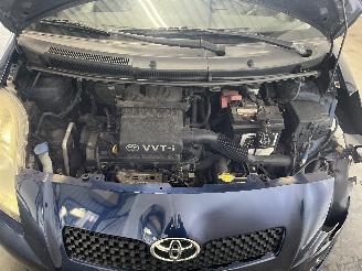 Toyota Yaris Yaris II (P9) Hatchback 1.3 16V VVT-i (2SZFE) [64kW]  (08-2005/11-2010=
) picture 21