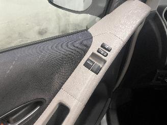Toyota Yaris Yaris II (P9) Hatchback 1.0 12V VVT-i (1KR-FE) [51kW]  (08-2005/12-201=
1) picture 19