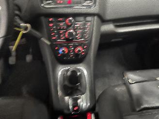Opel Meriva Meriva (B) MPV 1.4 Turbo 16V ecoFLEX (B14NEL(Euro 6)) [88kW]  (06-2010=
/03-2017) picture 21