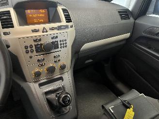 Opel Zafira Zafira (M75) MPV 1.6 16V (Z16XER(Euro 4)) [85kW]  (01-2008/04-2015) picture 20