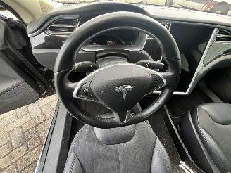 Tesla Model S Model S Liftback 85 (L1S) [270kW]  (09-2012/02-2016) picture 15
