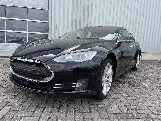 krockskadad bil auto Tesla Model S Model S Liftback 85 (L1S) [270kW]  (09-2012/02-2016) 2014/12