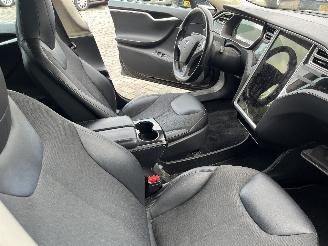 Tesla Model S Model S Liftback 85 (L1S) [270kW]  (09-2012/02-2016) picture 9