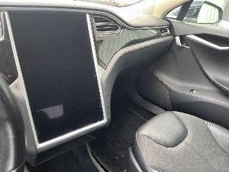 Tesla Model S Model S Liftback 85 (L1S) [270kW]  (09-2012/02-2016) picture 12