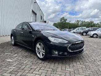 Tesla Model S Model S Liftback 85 (L1S) [270kW]  (09-2012/02-2016) picture 6