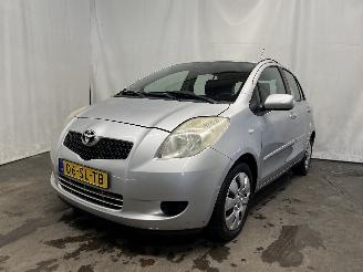 ojeté vozy osobní automobily Toyota Yaris Yaris II (P9) Hatchback 1.3 16V VVT-i (2SZFE) [64kW]  (08-2005/11-2010=
) 2006/3