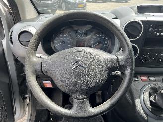 Citroën Berlingo Berlingo Cinqspace, Multispace MPV 1.6 Hdi 16V 90 (DV6ATED4(9HX)) [66k=
W]  (04-2008/12-2018) picture 16