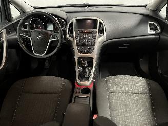 Opel Astra Astra J (PC6/PD6/PE6/PF6) Hatchback 5-drs 1.6 16V (A16XER(Euro 5)) [85=
kW]  (12-2009/10-2015) picture 20