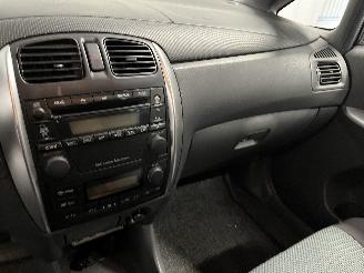 Mazda Premacy Premacy MPV 1.8 16V (FPE1) [74kW]  (07-1999/03-2005) picture 14