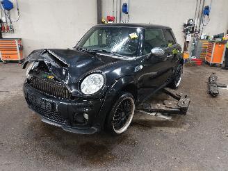 Autoverwertung Mini Mini Mini (R56) Hatchback 1.6 Cooper D 16V (DV6TED4(9HZ)) [80kW]  (11-2006/=
09-2010) 2010/1