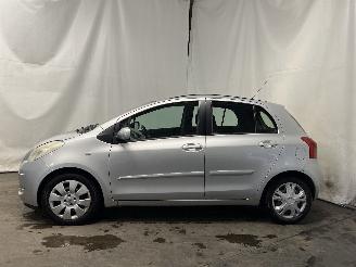 Toyota Yaris Yaris II (P9) Hatchback 1.3 16V VVT-i (2SZFE) [64kW]  (08-2005/11-2010=
) picture 4