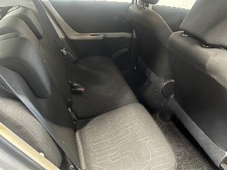 Toyota Yaris Yaris II (P9) Hatchback 1.0 12V VVT-i (1KR-FE) [51kW]  (08-2005/12-201=
1) picture 10