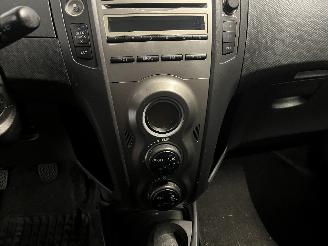 Toyota Yaris Yaris II (P9) Hatchback 1.33 16V Dual VVT-I (1NRFE) [74kW]  (11-2008/1=
2-2011) picture 23