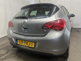 Opel Astra Astra J (PC6/PD6/PE6/PF6) Hatchback 5-drs 1.4 Turbo 16V (A14NET(Euro 5=
)) [103kW]  (12-2009/10-2015) picture 5