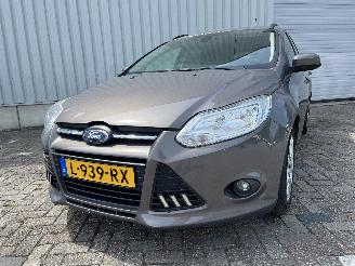 skadebil auto Ford Focus Focus 3 Wagon Combi 1.0 Ti-VCT EcoBoost 12V 125 (M1DA(Euro 5)) [92kW] =
 (02-2012/05-2018) 2012/11