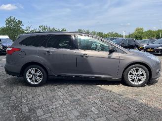Ford Focus Focus 3 Wagon Combi 1.0 Ti-VCT EcoBoost 12V 125 (M1DA(Euro 5)) [92kW] =
 (02-2012/05-2018) picture 6