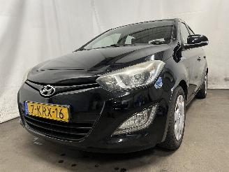 skadebil auto Hyundai I-20 i20 Hatchback 1.2i 16V (G4LA) [63kW]  (03-2012/12-2015) 2013/6