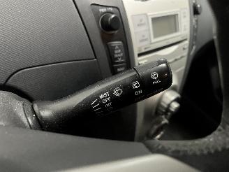 Toyota Yaris Yaris II (P9) Hatchback 1.3 16V VVT-i (2SZFE) [64kW]  (08-2005/11-2010=
) picture 18