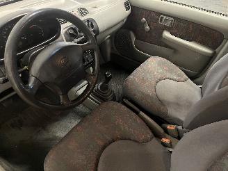 Nissan Micra Micra (K11) Hatchback 1.3 LX,SLX 16V (CG13DE) [55kW]  (08-1992/09-2000=
) picture 18