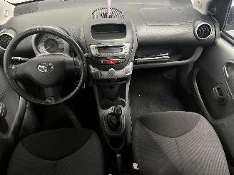 Toyota Aygo Aygo (B10) Hatchback 1.0 12V VVT-i (1KR-FE) [50kW]  (07-2005/05-2014) picture 13