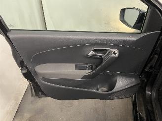 Volkswagen Polo Polo V (6R) Hatchback 1.2 TDI 12V BlueMotion (CFWA(Euro 5)) [55kW]  (1=
0-2009/05-2014) picture 12