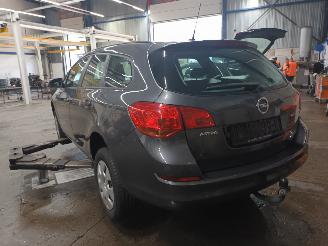 Opel Astra Astra J Sports Tourer (PD8/PE8/PF8) Combi 1.7 CDTi 16V (A17DTR(Euro 5)=
) [81kW]  (10-2010/10-2015) picture 4
