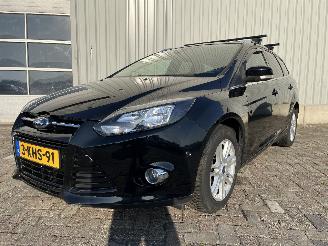 skadebil auto Ford Focus Focus 3 Wagon Combi 1.0 Ti-VCT EcoBoost 12V 125 (M1DA(Euro 5)) [92kW] =
 (02-2012/05-2018) 2013/4
