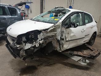 Purkuautot passenger cars Peugeot 208 208 I (CA/CC/CK/CL) Hatchback 1.2 Vti 12V PureTech 82 (EB2F(HMZ)) [60k=
W]  (03-2012/12-2019) 2017/1