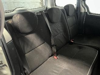 Peugeot Partner Partner Combispace MPV 1.6 16V (TU5JP4(NFU)) [80kW]  (07-2001/03-2008)= picture 9