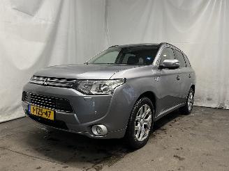 skadebil auto Mitsubishi Outlander Outlander (GF/GG) SUV 2.0 16V PHEV 4x4 (S61) [147kW]  (01-2014/12-2021=
) 2014/6