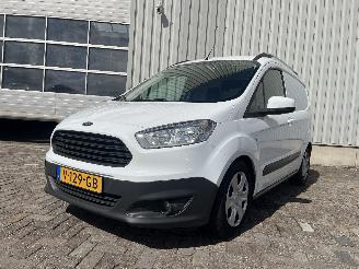 skadebil auto Ford Transit Transit Courier Van 1.5 TDCi 75 (UGCA) [55kW]  (02-2014/12-2023) 2017/4
