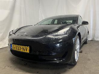 krockskadad bil auto Tesla Model 3 Model 3 Sedan Model 3 (A0003K87Model 3) [175kW]  (04-2019/...) 2019/11